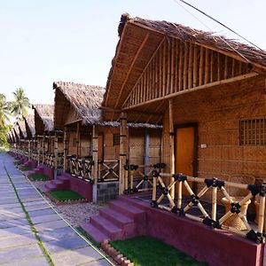 Hampi Crzy Panda Hotel Exterior photo