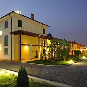 Hotel Gabarda Carpi Exterior photo