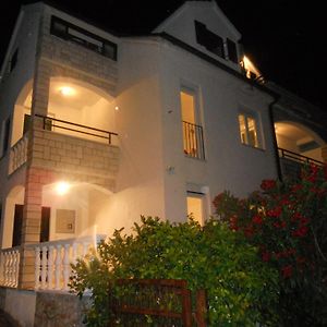 Villa Yvonne Trogir Exterior photo