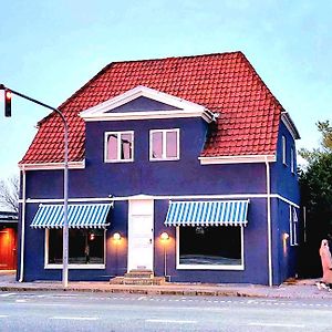 Guesthouse 'Blue House' In Vintage Villa&Garden Copenhagen Exterior photo