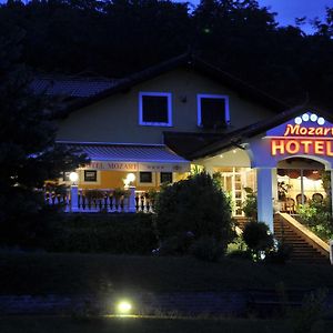 Hotel Mozart Spisic-Bukovica Exterior photo