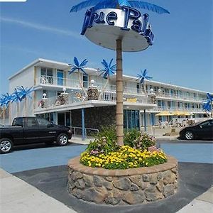 Blue Palms Resort Wildwood Exterior photo