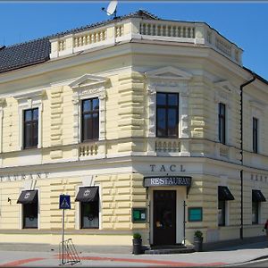 Hotel Tacl Holesov Exterior photo