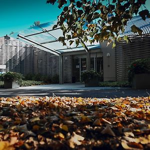 Hotel Edison Poznan Lotnisko Lawica Przezmierowo Exterior photo