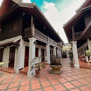 Khongkham Guesthouse Luang Prabang Exterior photo