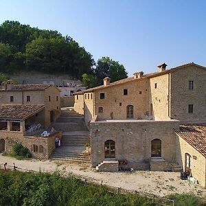 Borgo Storico Cisterna Villa Macerata Feltria Exterior photo