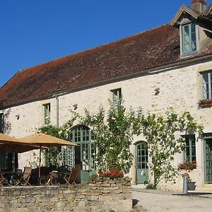 Les Deux Ponts Hotel Pierre-Perthuis Exterior photo