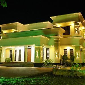 Hill Club Square Hotel Malappuram Exterior photo