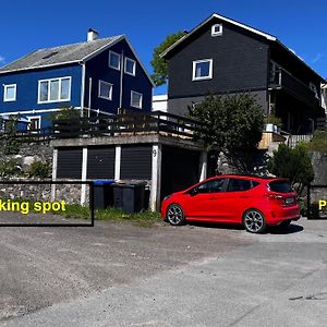 Stroken Liten Leilighet I Svolvaer. Apartment Exterior photo