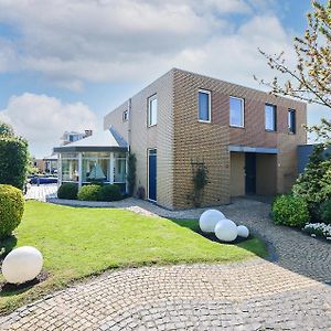 Cozy Home In Lemmer With Kitchen Exterior photo