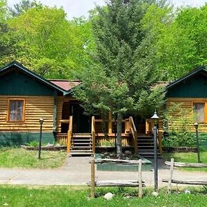 Chalet Alpine Hotel Sainte-Adele Exterior photo