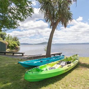 Lakeside Landing Villa Rotorua Exterior photo