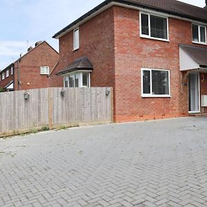 Spacious 2 Bedroom Home Next To Queen Victoria Hospital East Grinstead Exterior photo