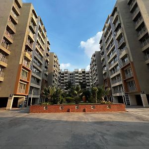 Sabbath Living Apartment Gandhinagar Exterior photo