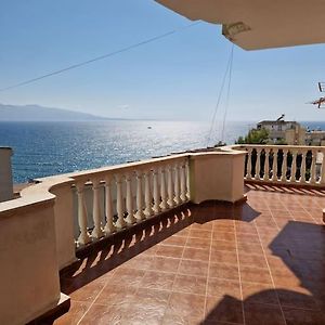 Flat With Amazing View On Sea Apartment Sarande Exterior photo