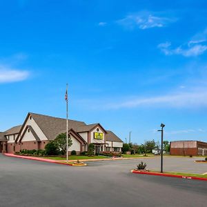 Best Western Okmulgee Hotel Exterior photo