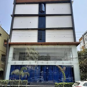 Wandr Almira Apartment Kondapur  Exterior photo