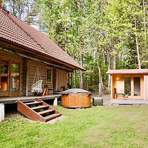 Quiet Log House, Vaikne Palkmaja, Saun Ja Kuemblustuenn Villa Rannakula  Exterior photo