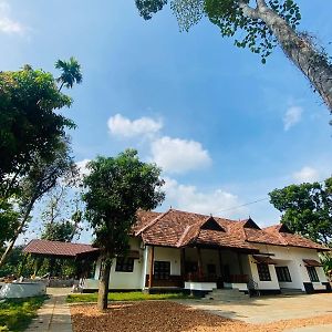 Teal Heritage Villa Kuttattukulam Exterior photo