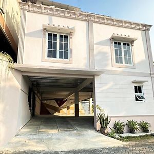 Capital Panorama Guest House Syariah Srondolwetan Exterior photo