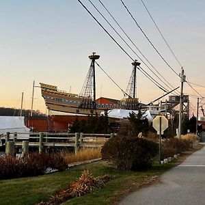 Historic, Seaside Mystic Getaway, Walk To Seaport Villa Stonington Exterior photo