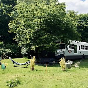 American School Bus Retreat With Hot Tub In Sussex Meadow Villa Uckfield Exterior photo