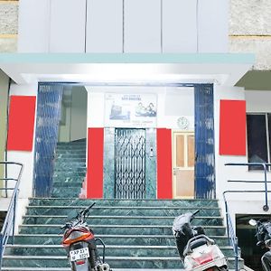 Hotel O Msr Grand Vijayawada Exterior photo