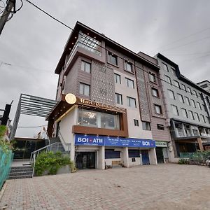 Hotel Radhika Dwarka  Exterior photo