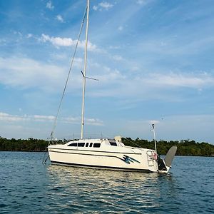 Private Sail Boat On The Beautiful Waters Of Key West Hotel Stock Island Exterior photo