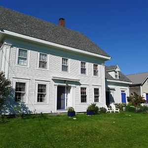 Charming Waterfront At Tapley Farm Near Acadia Apartment Brooksville Exterior photo