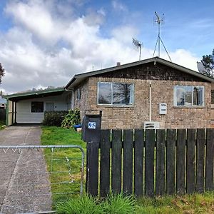 3 Bedroom House, 95 Aquirus Drive, Rotorua Exterior photo