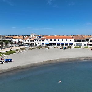 Hotel Camille Saintes-Maries-de-la-Mer Exterior photo