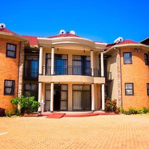 Quality Inn Hotel Kigali Exterior photo