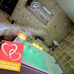 Appartement Suite Cosy - Jacuzzi - Spa - Balneo Vendome Exterior photo