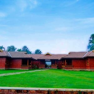 Parampara Resort Horanadu Kalasa Exterior photo