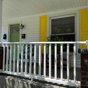 The Yellow-Shuttered House Apt B Villa Sharon Exterior photo