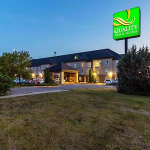 Quality Inn & Suites Yorkton Exterior photo