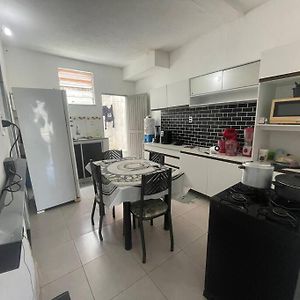 Quarto Privativo La Paz Apartment Aracaju Exterior photo