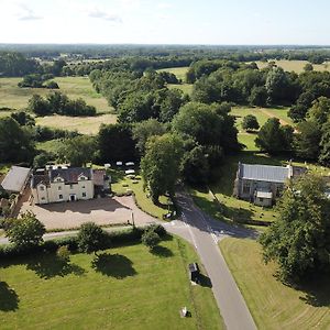 The Bedingfeld Arms Hotel Swaffham Exterior photo