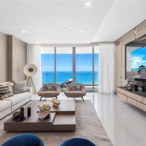 Elegant Oceanfront Residence In Sunny Isles Beach Exterior photo