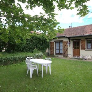 Gite Chaleureux Avec Cheminee, Grande Terrasse, Jeux Pour Enfants Et Promenades A Dos D'Anes - Fr-1-496-283 Villa Saint-Medard-en-Forez Exterior photo