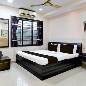 Super Collection O Behala Formerly Urban Guest House Bhasa Exterior photo