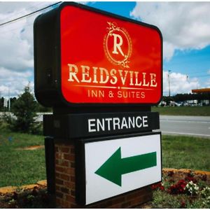 Reidsville Inn & Suites By Oyo Hwy 29 Exterior photo