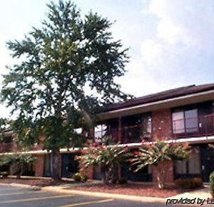 Super 8 La Grange Hotel Exterior photo