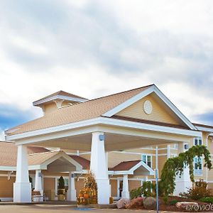 Holiday Inn Express & Suites Iron Mountain, An Ihg Hotel Exterior photo