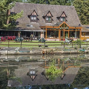 Auberge Du Bord Des Eaux - Demi-Pension Assuree Sur Reservation Hotel Saint-Amand-les-Eaux Exterior photo