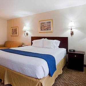 Holiday Inn Express Dillard Room photo