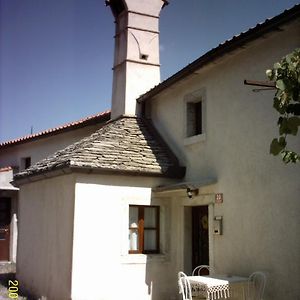 Apartment Valetovi Stanjel Exterior photo