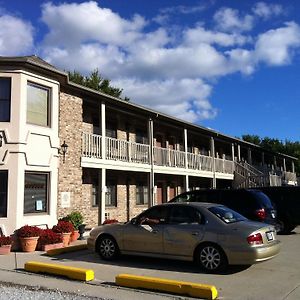 East Street Inn & Suites Tipton Exterior photo