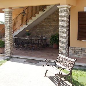 Il Giardino Degli Ulivi Bed & Breakfast Canneto  Exterior photo